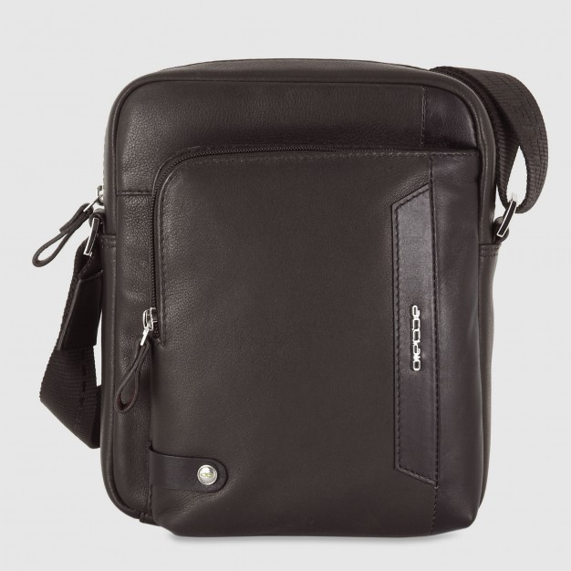 Julian – Borsello Uomo Compatto in Pelle Marrone Borsello uomo Acciaio Julian in pelle pieno fiore marrone con tasca anteriore con zip