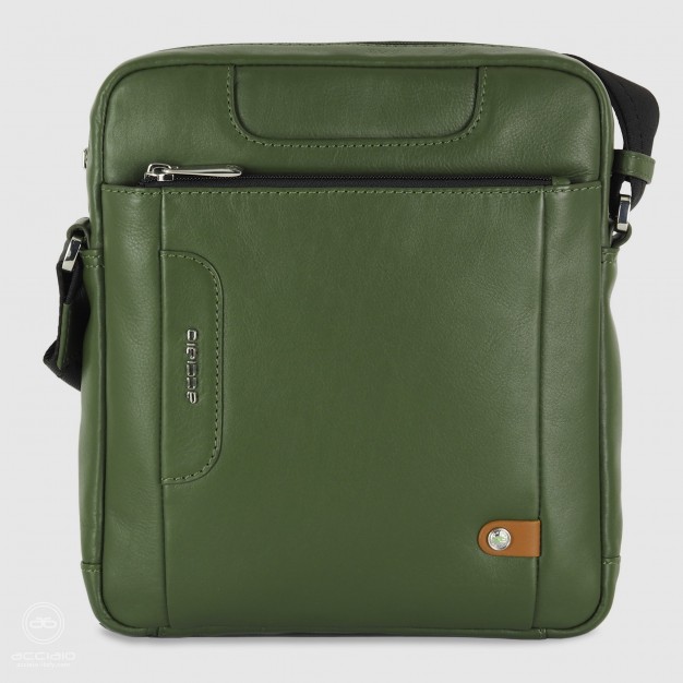 Men's shoulder bag large in leather Green Men's shoulder bag large in leather Green