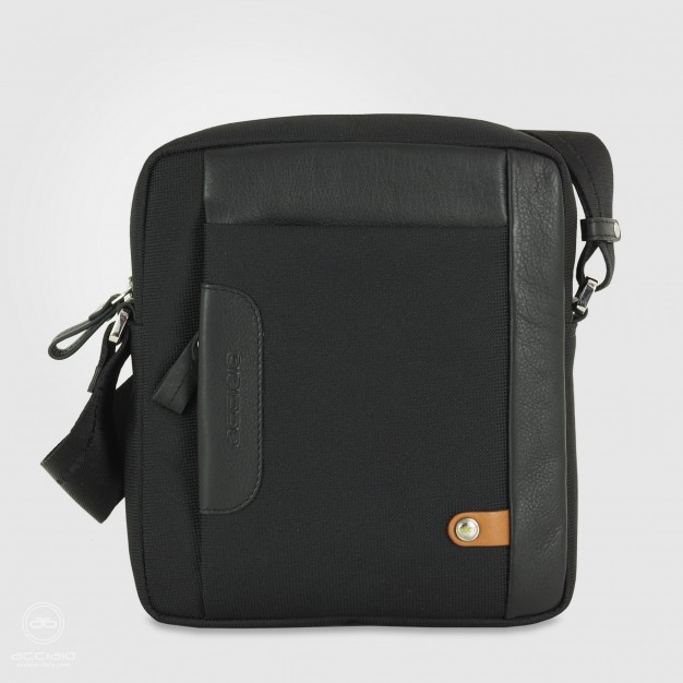 Borsello uomo piccolo Nero a tracolla in tessuto e pelle Borsello uomo piccolo Nero a tracolla in tessuto e pelle