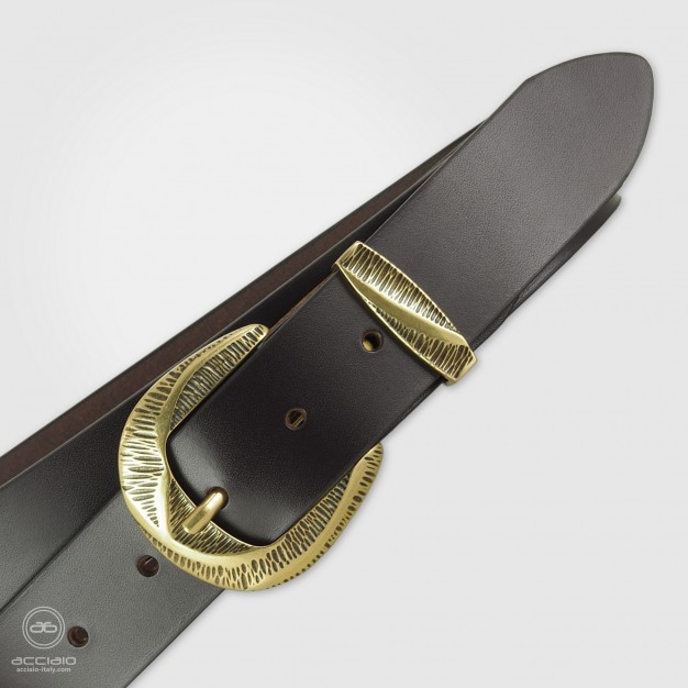 Woman's Brown belt in smooth Leather with brass buckle